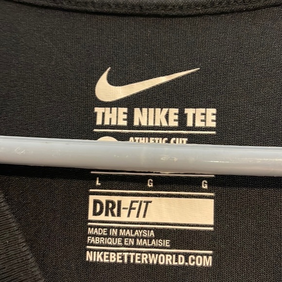 Nike black shirt good condition - Picture 3 of 3